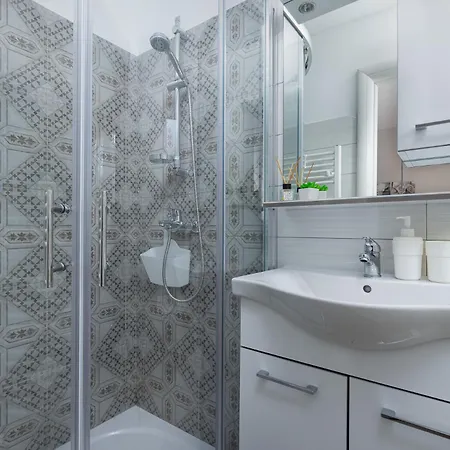 Διαμέρισμα Emi