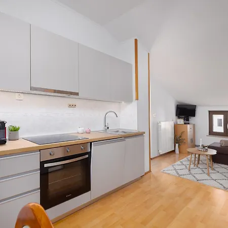 Emi Διαμέρισμα Πόρετς