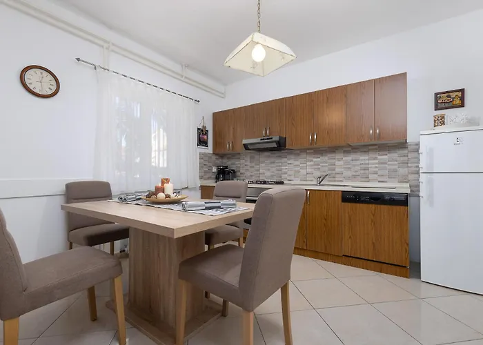 Emi דירה פורץ